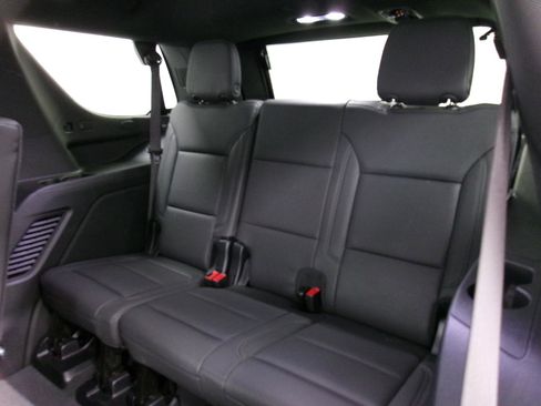 Used 2025 Chevrolet Tahoe LT AWD/4WD image 10