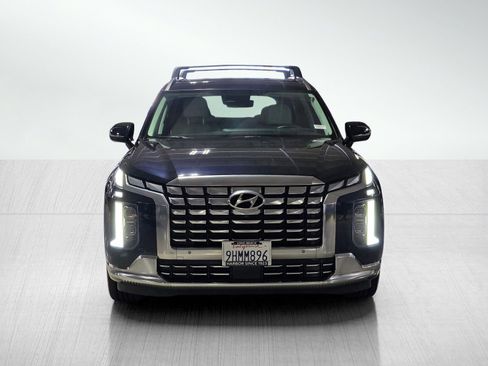 Used 2024 Hyundai Palisade Calligraphy FWD image 2