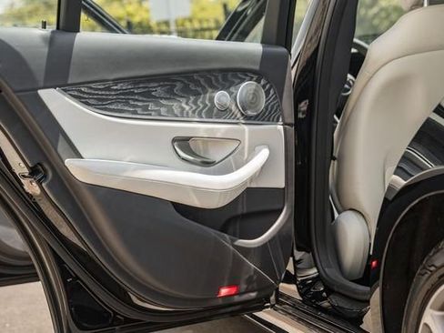 Used 2021 Mercedes-Benz E 450 4MATIC Sedan image 34