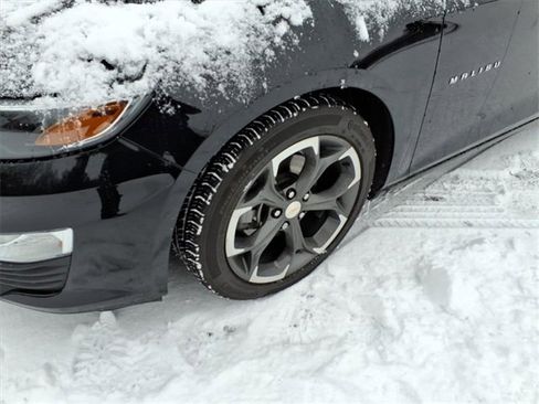 Used 2022 Chevrolet Malibu LT image 4