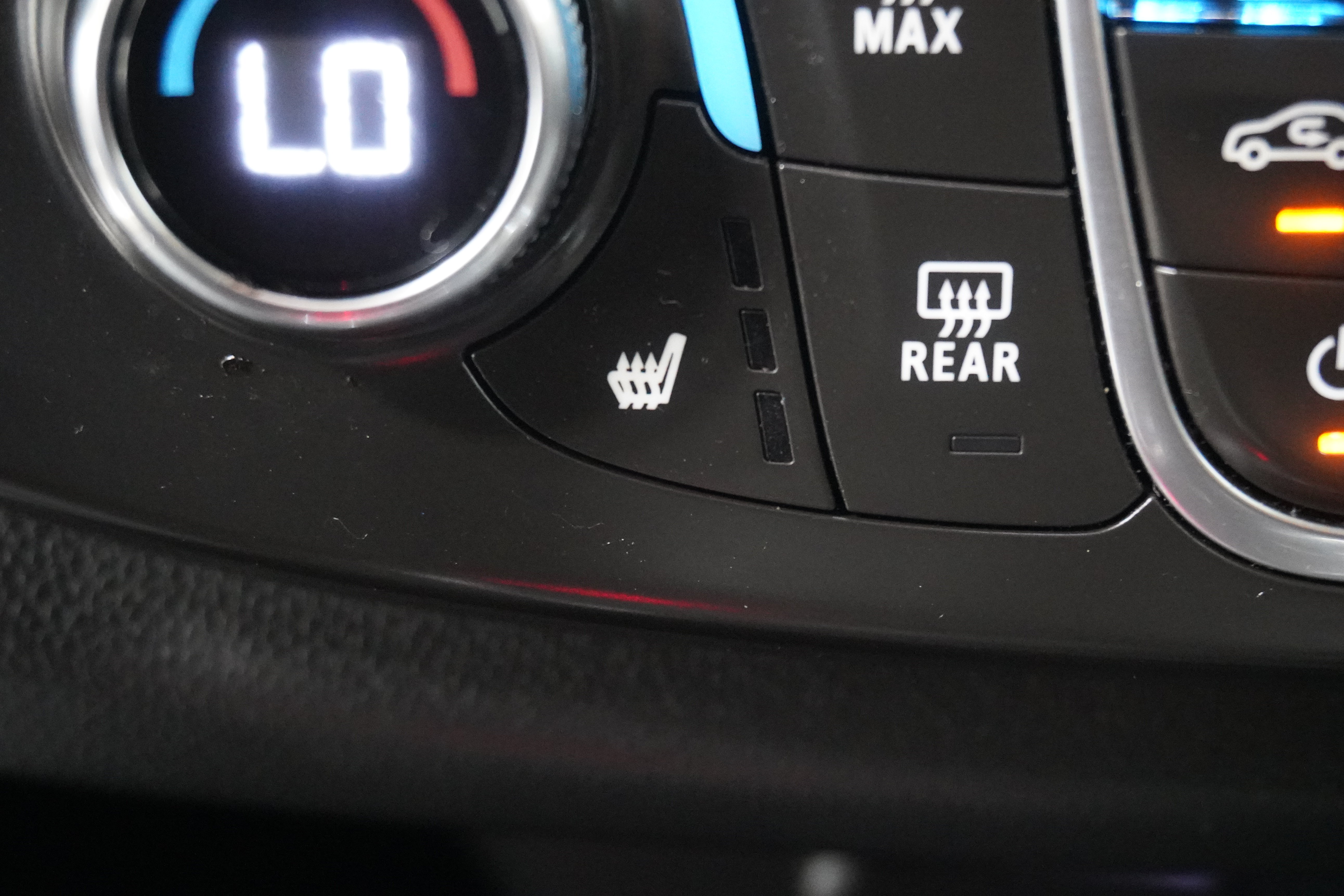 Used 2020 Chevrolet Traverse LT FWD image 22