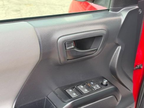 Used 2023 Toyota Tacoma SR AWD/4WD image 18