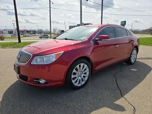 Used 2013 Buick LaCrosse Leather image 3