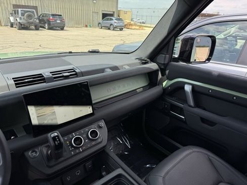 Used 2023 Land Rover Defender 110 75th Limited Edition image 16