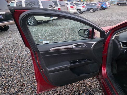 Used 2014 Ford Fusion SE w/ Equipment Group 502A image 10