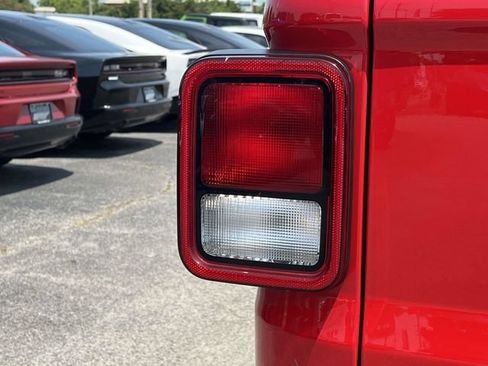 Used 2021 Jeep Gladiator Mojave AWD/4WD image 10