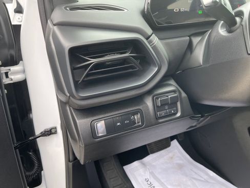 New 2026 Chevrolet Silverado EV LT image 26