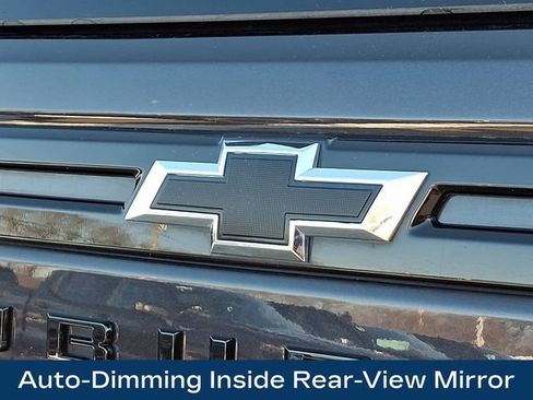 Used 2024 Chevrolet Suburban Z71 w/ Luxury Package AWD/4WD image 33