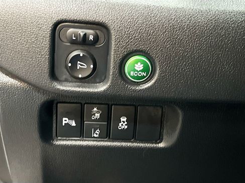 Used 2025 Honda Passport EX-L image 10
