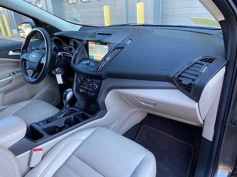 Used 2018 Ford Escape SEL image 27