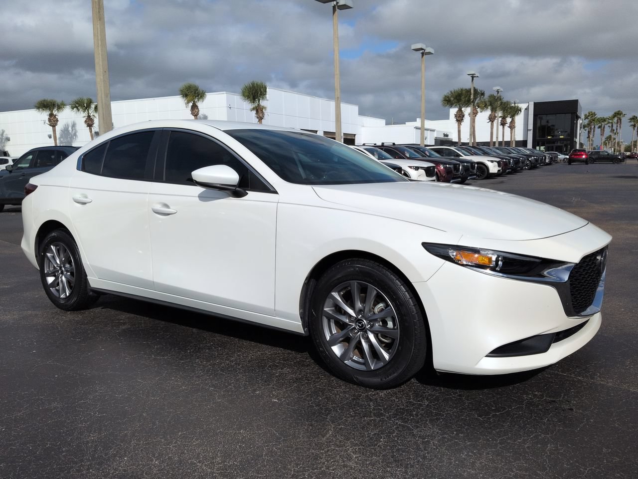 Used 2024 MAZDA MAZDA3 s FWD image 2
