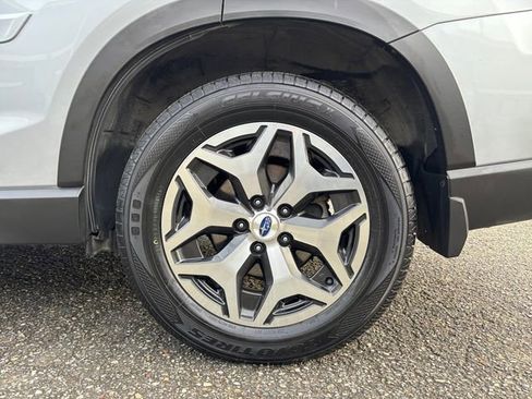 Certified 2024 Subaru Forester Premium image 20