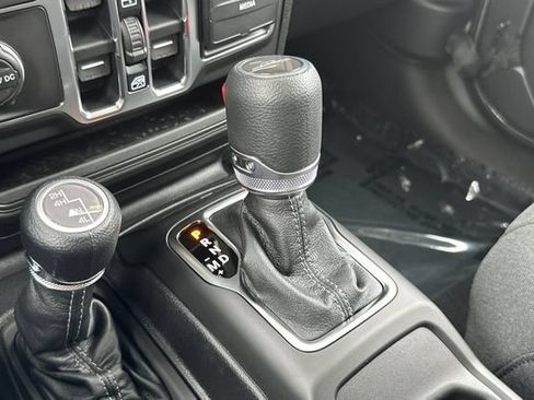 New 2026 Jeep Gladiator Sport AWD/4WD image 19