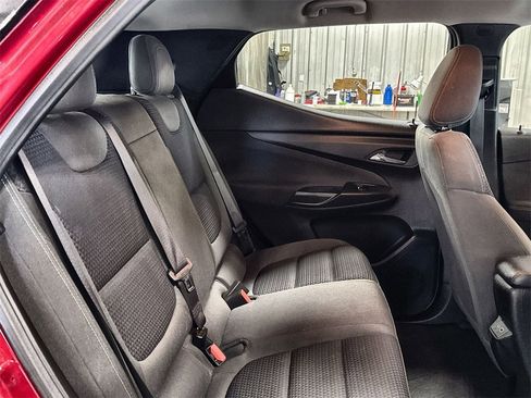 Used 2022 Chevrolet Bolt EUV LT w/ Comfort Package image 28