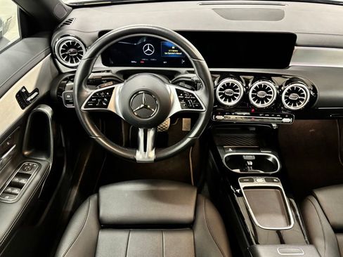Used 2025 Mercedes-Benz CLA 250 image 13
