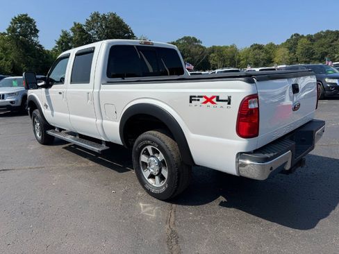 Used 2011 Ford F250 Lariat w/ Lariat Interior Pkg AWD/4WD image 3