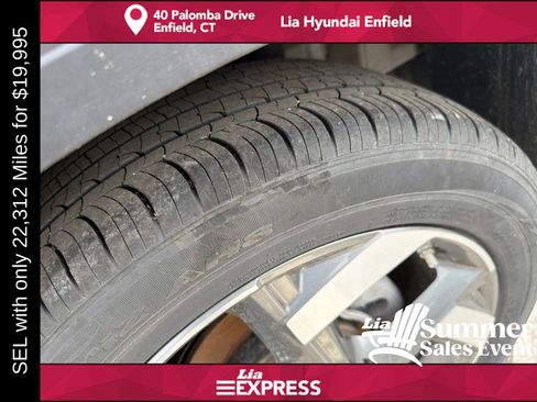 Used 2025 Hyundai Venue SEL FWD image 10
