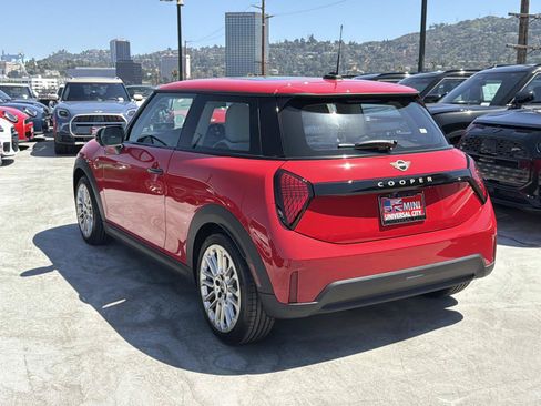 New 2026 MINI Cooper 2-Door Hardtop FWD image 5