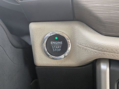 Used 2023 Ford Expedition Max Limited image 39