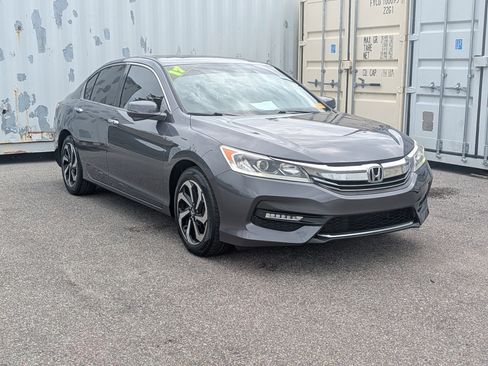 Used 2017 Honda Accord EX image 1