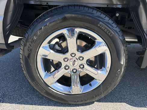 Used 2022 Ford F150 Lariat w/ Max Trailer Tow Package AWD/4WD image 19