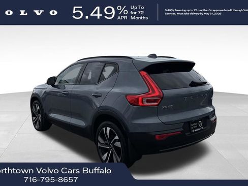 Used 2023 Volvo XC40 B5 Plus w/ Driver Assist Package AWD/4WD image 3
