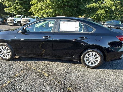 Used 2024 Kia Forte LX FWD image 11