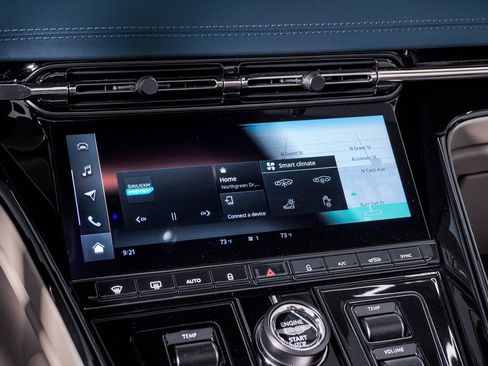 Used 2024 Aston Martin DB12 Convertible RWD image 30