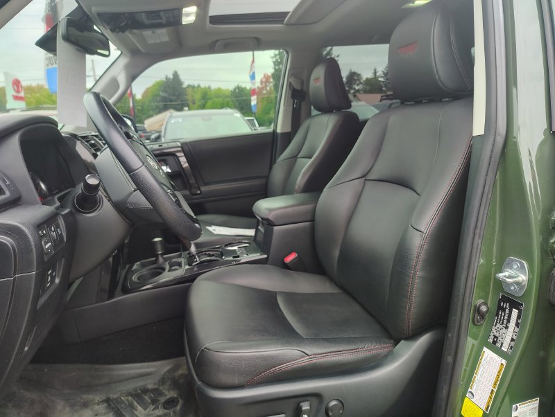 Used 2022 Toyota 4Runner TRD Off-Road Premium w/ Moonroof Package AWD/4WD image 9