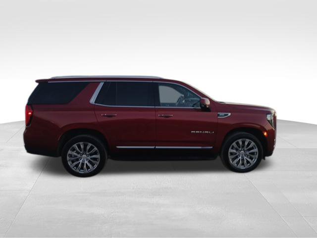 Used 2024 GMC Yukon Denali w/ Advanced Technology Package AWD/4WD image 2