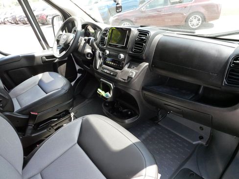Used 2026 RAM ProMaster 2500 w/ Convenience Group FWD image 10