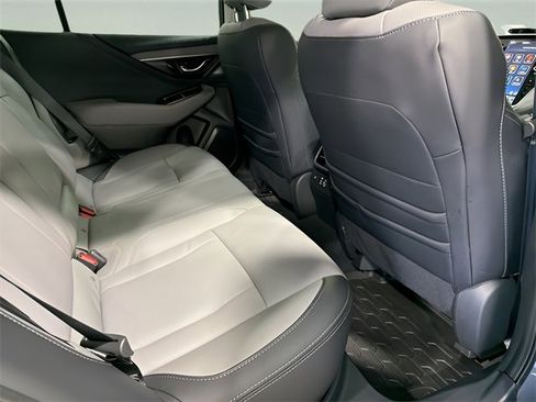 Certified 2025 Subaru Outback Limited w/ Popular Package #2 image 33