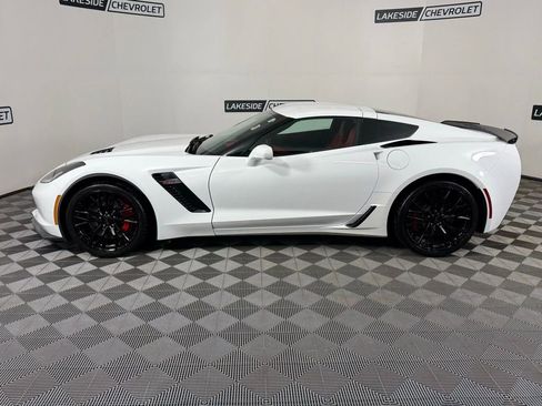 Used 2016 Chevrolet Corvette Z06 w/ 3LZ Preferred Equipment Group image 3