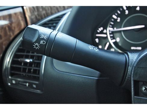 Used 2019 Nissan Armada Platinum RWD image 22