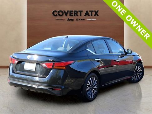 Used 2024 Nissan Altima 2.5 SV image 5
