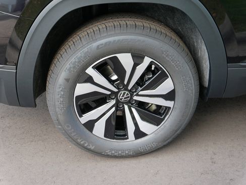 New 2026 Volkswagen Atlas SE image 5