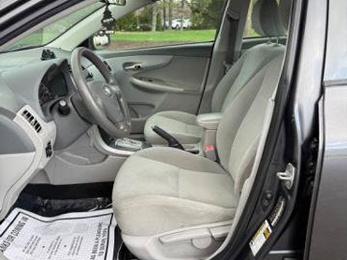 Used 2010 Toyota Corolla LE image 10