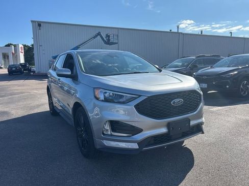 Used 2023 Ford Edge ST-Line image 3