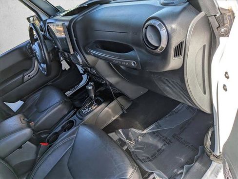 Used 2018 Jeep Wrangler Altitude image 22