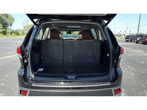 Certified 2019 Toyota Highlander Limited Platinum AWD/4WD image 7