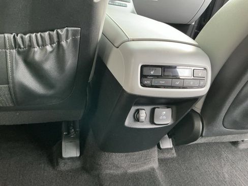 Used 2020 Hyundai Palisade SEL w/ Premium Package image 12