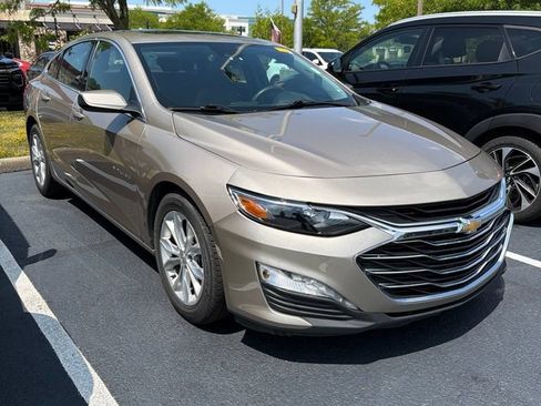 Used 2024 Chevrolet Malibu LT FWD image 1