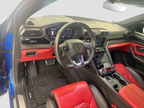 Used 2022 Lamborghini Urus image 9