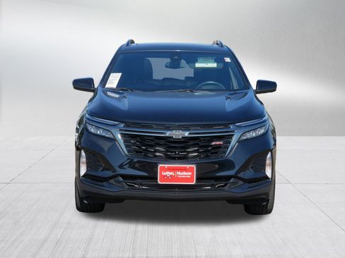Used 2022 Chevrolet Equinox RS w/ RS Leather Package image 2