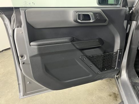 Used 2024 Ford Bronco Black Diamond image 17