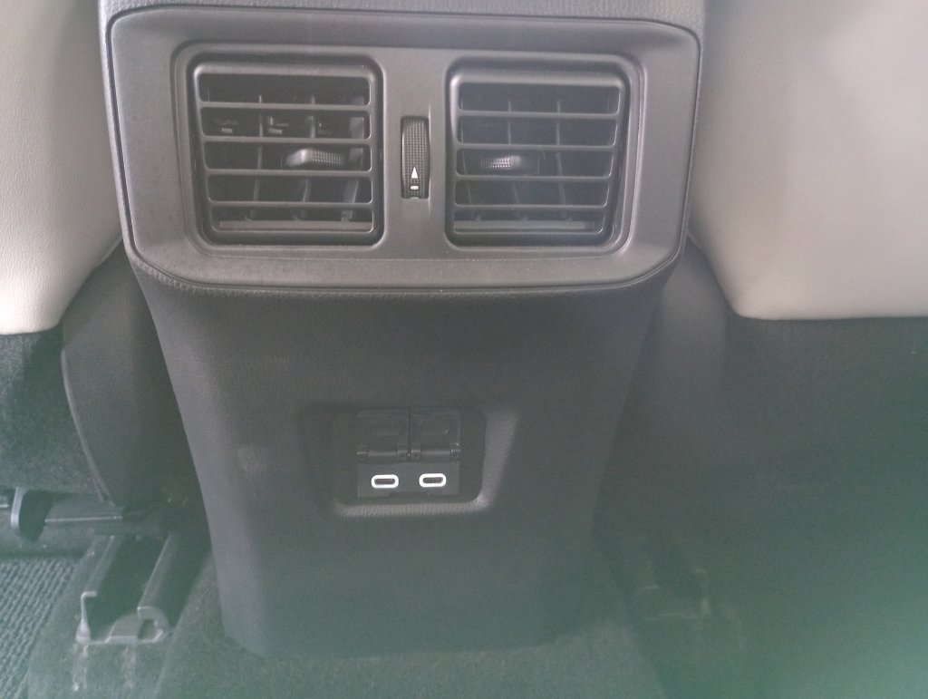 Used 2024 Toyota RAV4 XLE Premium FWD image 28