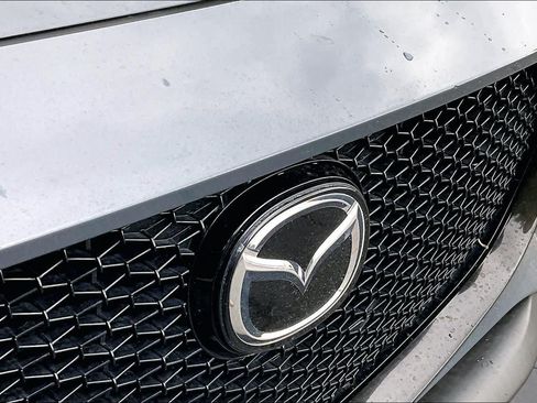 Used 2021 MAZDA MAZDA3 s FWD image 29