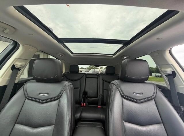 Used 2017 Cadillac XT5 Luxury FWD image 14