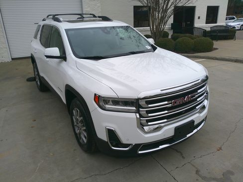Used 2021 GMC Acadia SLT w/ Technology Package image 2