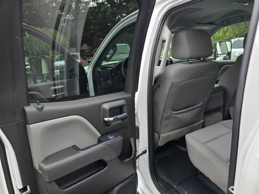 Used 2018 GMC Sierra 2500 2WD Double Cab w/ Sierra Convenience Package image 9